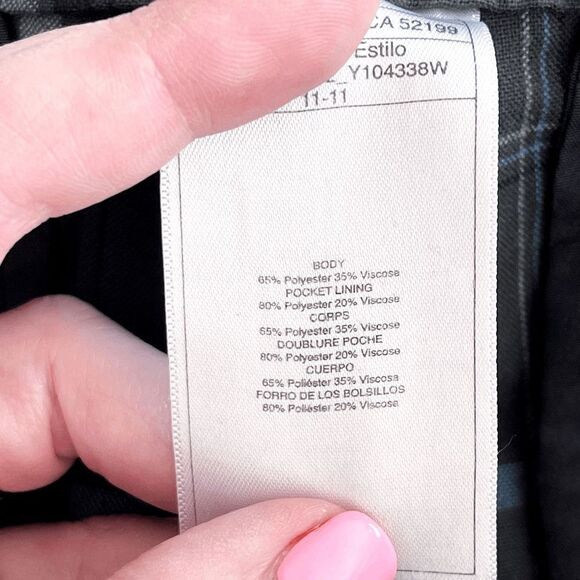 Quiksilver Gray and Blue Plaid Men's Flat Front Shorts - Picture 4 of 10